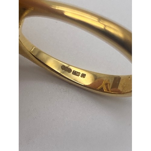 632 - 750/18CT MARQUISE CITRINE AND DIAMOND RING SIZE M 5.7G