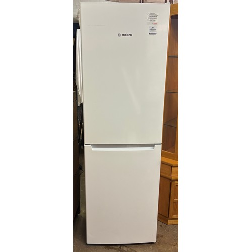 91 - BOSCH UPRIGHT FRIDGE FREEZER