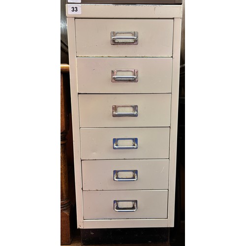 Lot 33        