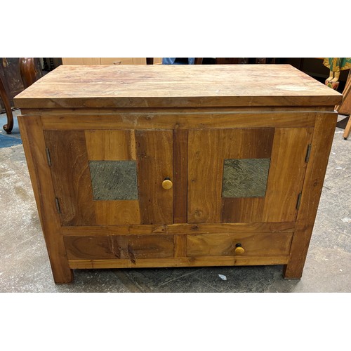 Lot 25        