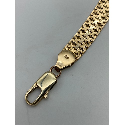 565 - 9CT GOLD TEXTURED MESH NECKLACE WITH LOBSTER CLAW FASTENER 19.9G