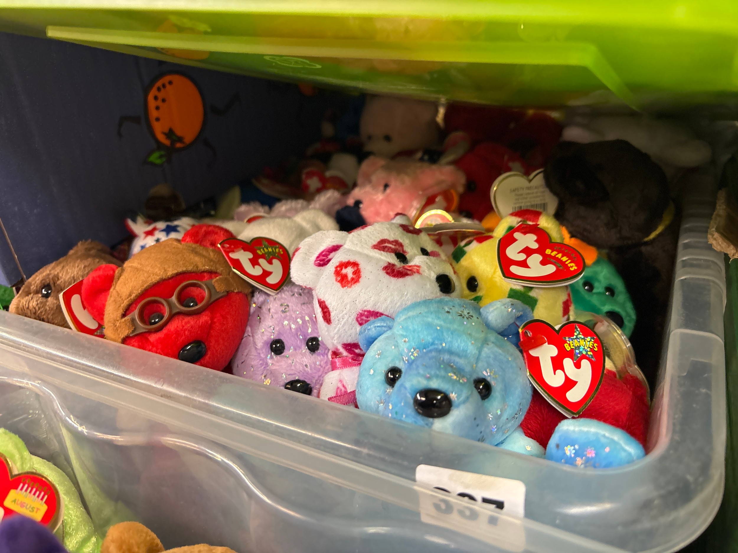 CRATE OF VARIOUS TY BEANIE BEARS INCLUDING BIRTHDAY AND MONTH ...