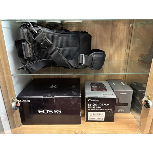 547 - CANON EOS R5 WITH A CANON RF 24-105MM F/4L IS USM LENS IN LOWERPRO CARRY CASE