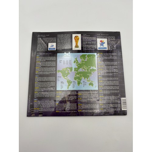 782 - UNOPENED OFFICIAL FRANCE 1998 WORLD CUP MEDALLION COLLECTION BINDER WITH COMPLETE MEDALLIONS IN BLIS... 