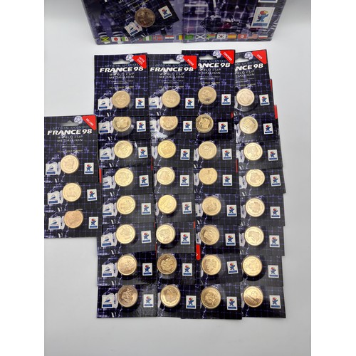 782 - UNOPENED OFFICIAL FRANCE 1998 WORLD CUP MEDALLION COLLECTION BINDER WITH COMPLETE MEDALLIONS IN BLIS... 