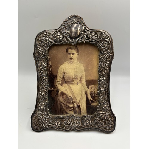SILVER REPOUSSE FRAMED EASEL BACKED PHOTOGRAPH FRAME