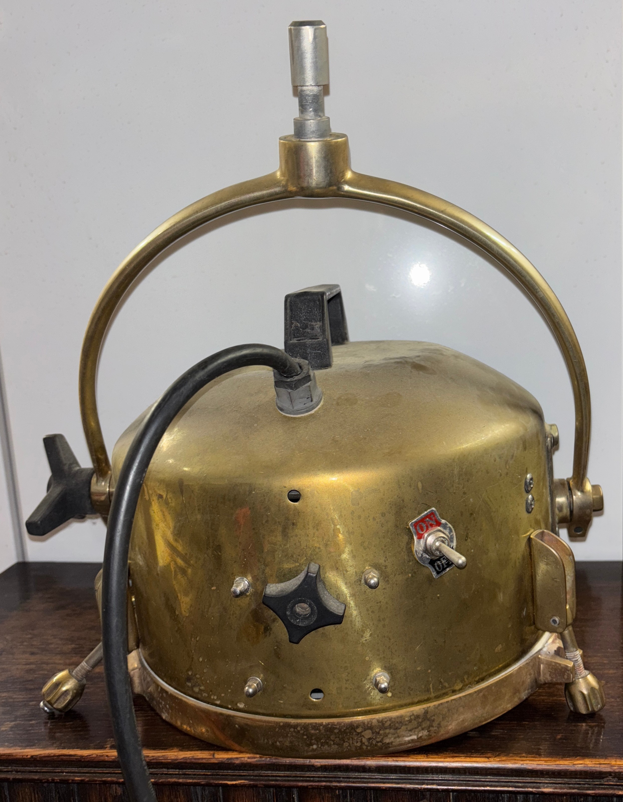 VINTAGE BRASS FIRE ENGINE SEARCH LIGHT