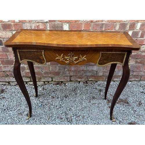 26 - EPSTEIN FRENCH STYLE BURR WOOD CONSOLE TABLE WITH MARQUETRY INLAID DECORATION