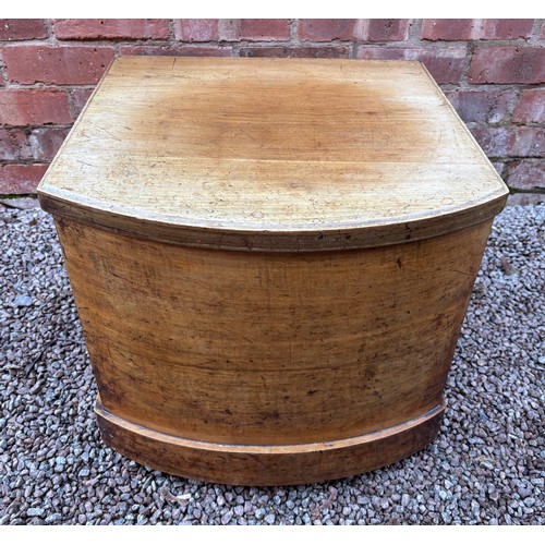 6 - VICTORIAN MAHOGANY BOW FRONT BOX COMMODE