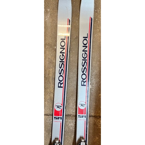 32 - PAIR OF FRENCH ROSSIGNOL SM COMPETITION SKIS
