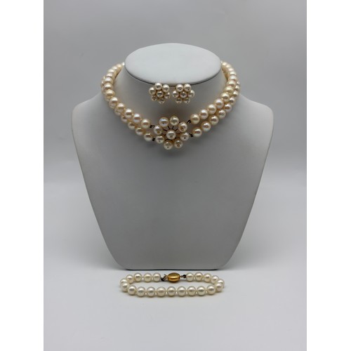 544 - DOUBLE STRAND SIMULATED PEARL NECKLACE WITH 18K STAMPED CLASP, SINGLE STRAND BRACELET WITH CLASP STA... 