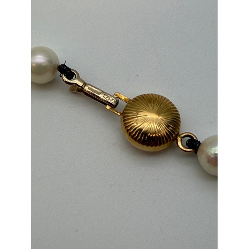 544 - DOUBLE STRAND SIMULATED PEARL NECKLACE WITH 18K STAMPED CLASP, SINGLE STRAND BRACELET WITH CLASP STA... 