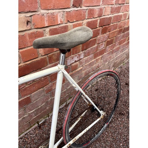 WHITE RACING BICYCLE