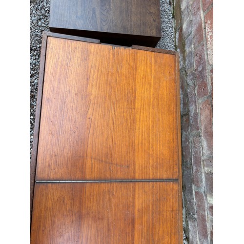 44 - DARK WALNUT EFFECT MEDIA UNIT AND TEAK STORAGE BOX
