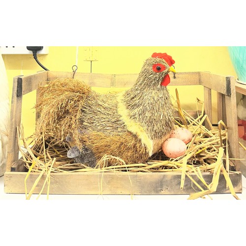 STRAW WORK NESTING HEN IN CRATE