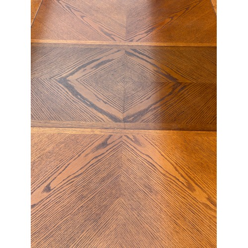 6 - LIGHT OAK FARMHOUSE STYLE EXTENDING DINING TABLE WITH SPINDLE BACK CHAIRS