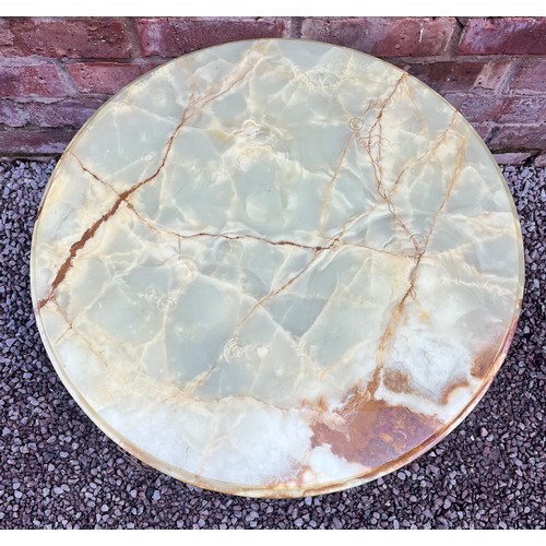 70 - GREEN ONYX CIRCULAR LOW TABLE ON GILT METAL PEDESTALTRIPOD BASE