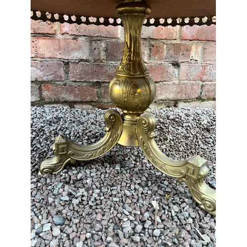 70 - GREEN ONYX CIRCULAR LOW TABLE ON GILT METAL PEDESTALTRIPOD BASE