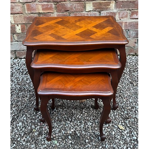 66 - NEST OF THREE MAHOGANY PARQUETRY CABRIOLE LEG TABLES