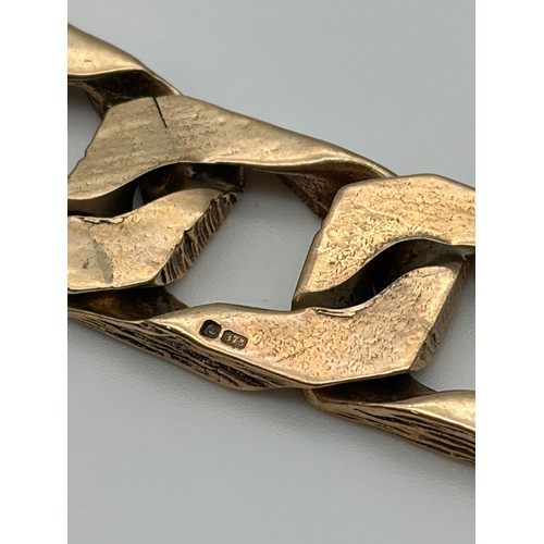 508 - 9CT GOLD TEXTURED BARK BROAD FLAT LINK BRACELET 38.7G