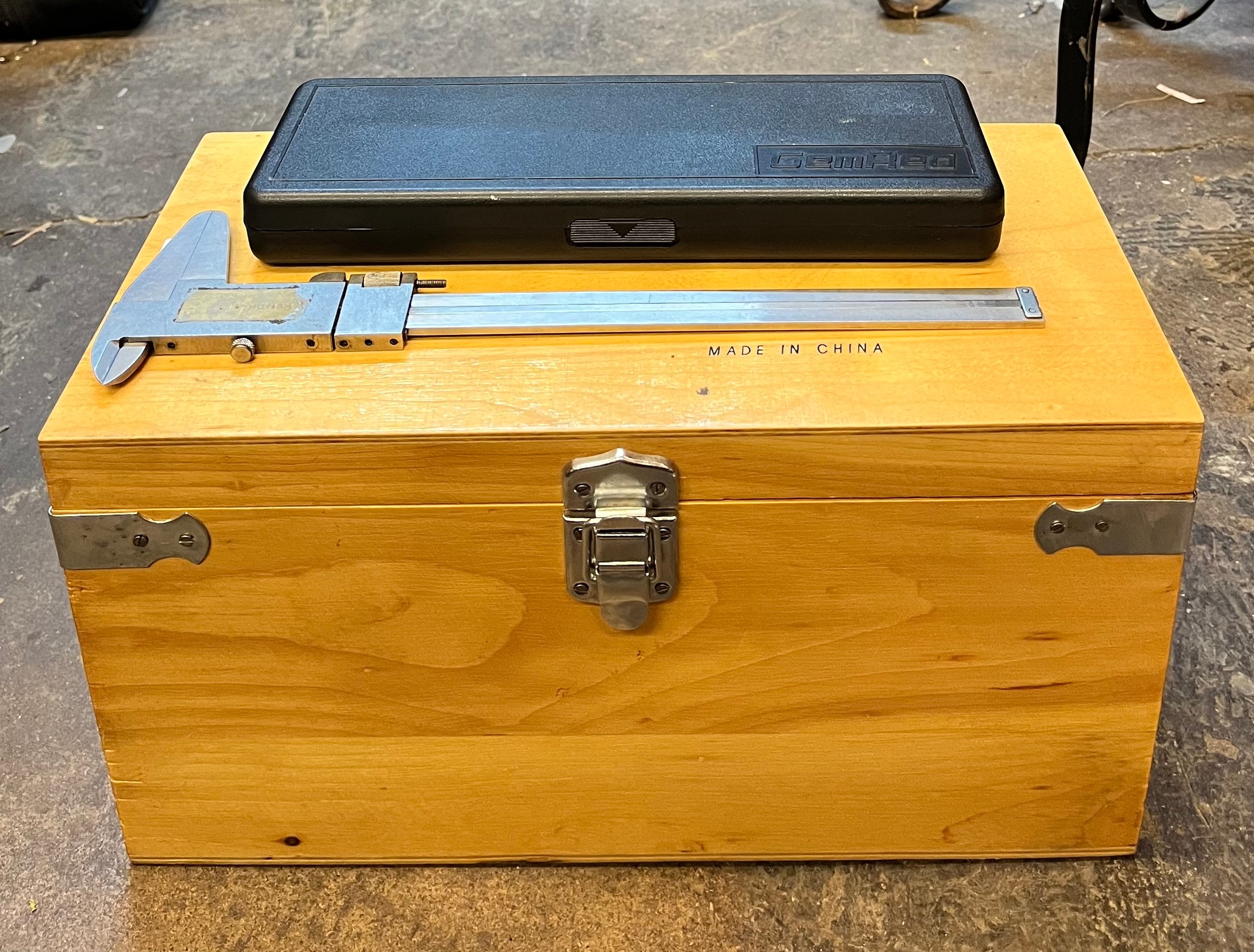 CASED KIT OF OUTSIDE MICROMETERS 0-6
