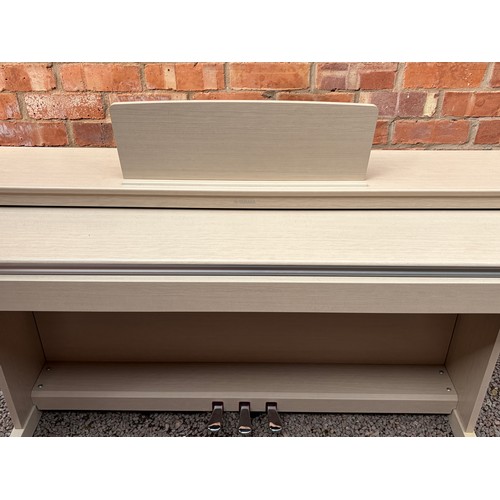 7 - YAMAHA CLAVINOVA ASH ELECTRIC PIANO