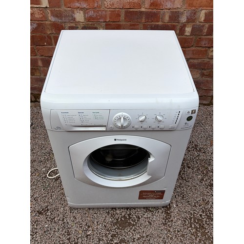 39 - HOTPOINT 9KG AQUARIUS WASHING MACHINE