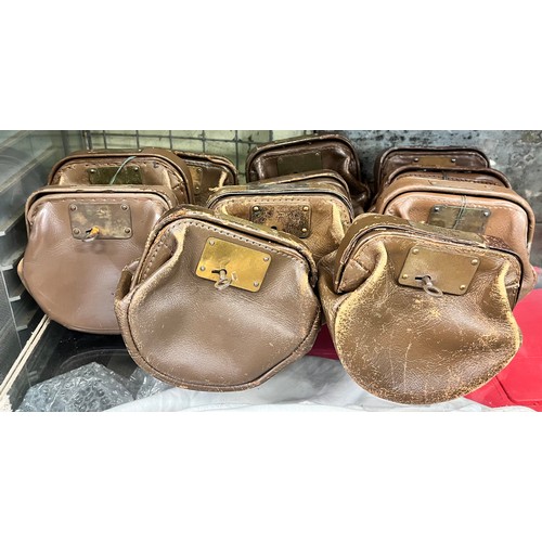 455 - SELECTION OF VINTAGE CHUBB LOCK BARCLAYS BANK LEATHER BAGS