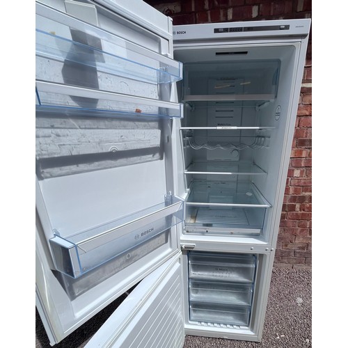 33 - BOSCH UPRIGHT FRIDGE FREEZER