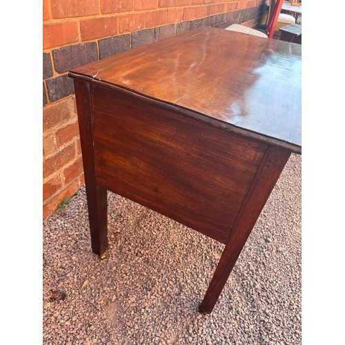 10 - 18TH CENTURY STYLE WALNUT TRIPLE DRAWER SIDE TABLE