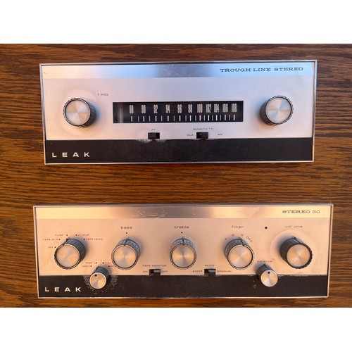 453C - VINTAGE  LEAK TROUGH LINE 30 TUNER AMPLIFIER.