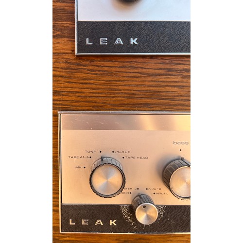453C - VINTAGE  LEAK TROUGH LINE 30 TUNER AMPLIFIER.