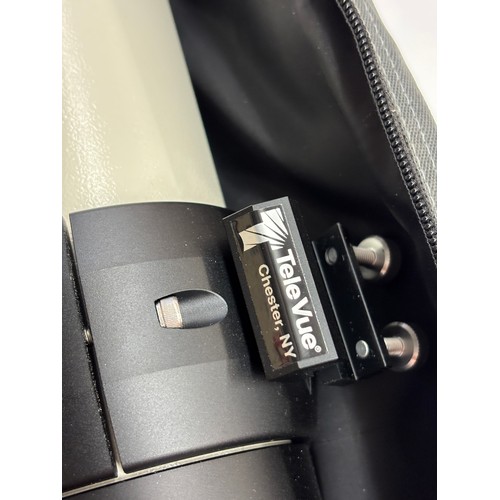 373 - CASED TELE VUE-85 600MM 1/7APO TELESCOPE NO.4399