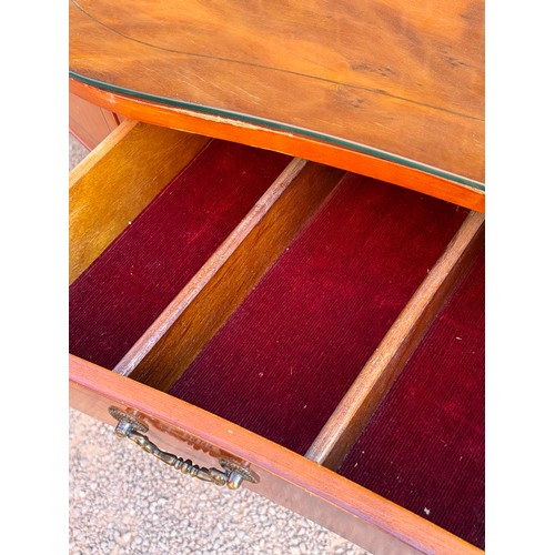 22 - REPRODUCTION GEORGIAN STYLE YEW SERPENTINE SIDE TABLE