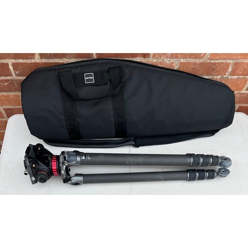 512 - GITZO CARBON EFFECT GLOCK ULTRA GT5543XLS TRIPOD IN NYLON BAG