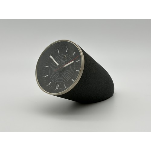 710 - OMEGA 5563 ROCKET LINE DESK CLOCK