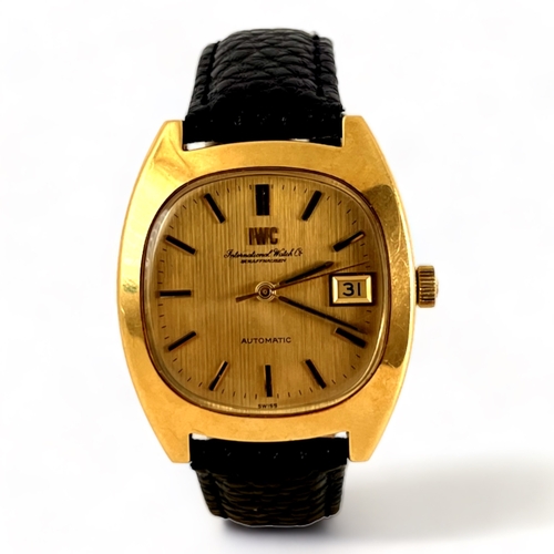 110 - IWC TV Screen vintage 18k gold 
- Good condition - see photos for reference
- Strap Material: Leathe... 