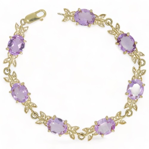 182 - A 9ct gold amethyst bracelet.
Hallmarks for Birmingham, 2006. Length 18.5cms. 13.2gms.