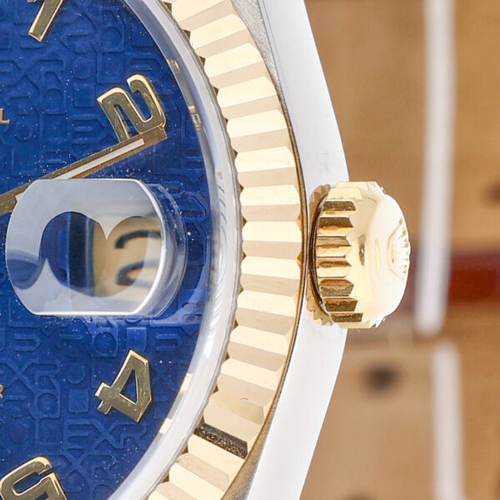 163 - Rolex Datejust 16233

Movement: Automatic
Clasp: Oyster Clasp
Year: 1993
Bezel Type: Fluted
Papers: ... 