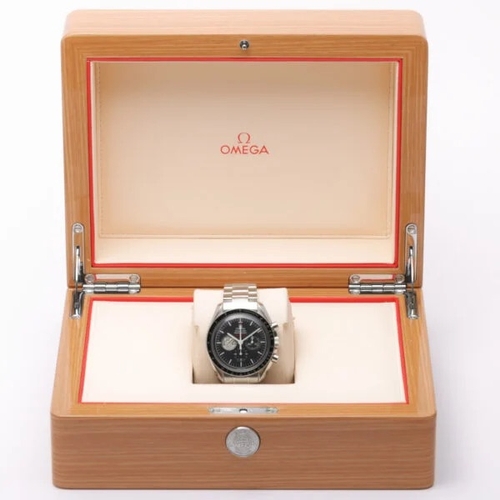 167 - OMEGA SPEEDMASTER MOONWATCH + BOX AND PAPERS
BRAND	Omega
MODEL	Apollo 11
WARRANTY	2 Year Warranty
MO... 