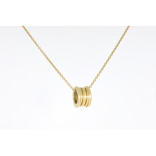 139 - BULGARI B.ZERO1 NECKLACE - 18K YELLOW GOLD.
Pendant Height - 1.5cm
Chain Length - 38cm
Weight - 12g
... 