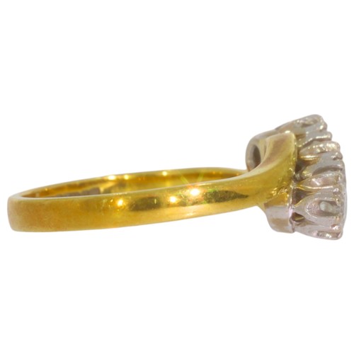 20 - 18ct gold diamond three stone ring. Set with three brilliant cut diamonds of 0.70ct total calculated... 