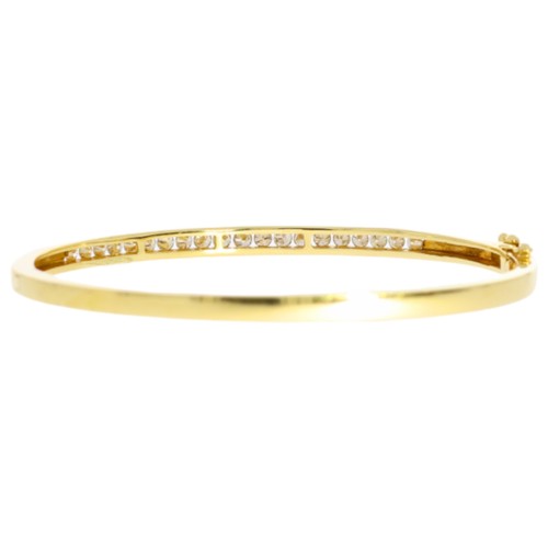 164 - Diamond  set bangle. Set with brilliant cut diamonds of 1.50ct total calculated weight, assessed as ... 