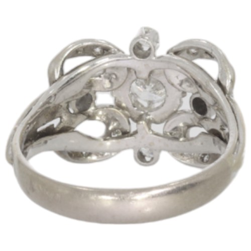 103 - A Diamond Set Dress Ring.
The Ring Mount Has Been Assessed As 18ct White Gold. 
1 Stone, Round Brill... 