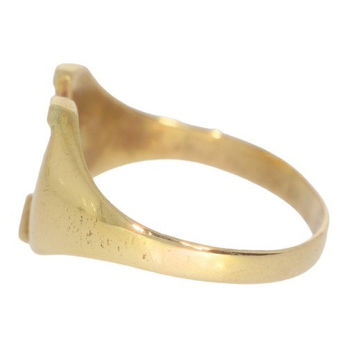 89 - 9ct Yellow Metal Stamped 9ct Horse Shoe Ring Weight 4.5 Grams Finger Size Z