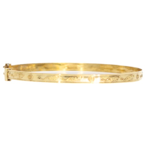 85 - 9ct yellow gold expandable baby bangle.