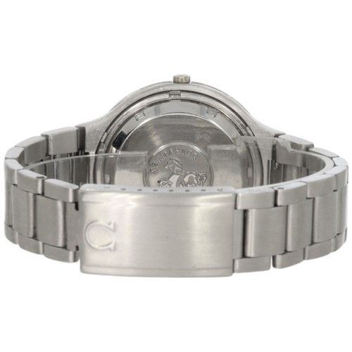 190 - Omega Seamaster f300Hz 

Strap Material : Stainless Steel
Movement : Quartz
Strap Colour : Silver
In... 