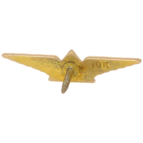 111 - 10ct Yellow Gold Delta Airlines 5 Year Service Award Pin Badge 0.8 Grams