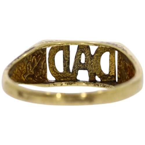 192 - 9ct yellow gold DAD ring, Size T,2.45g