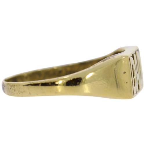 192 - 9ct yellow gold DAD ring, Size T,2.45g